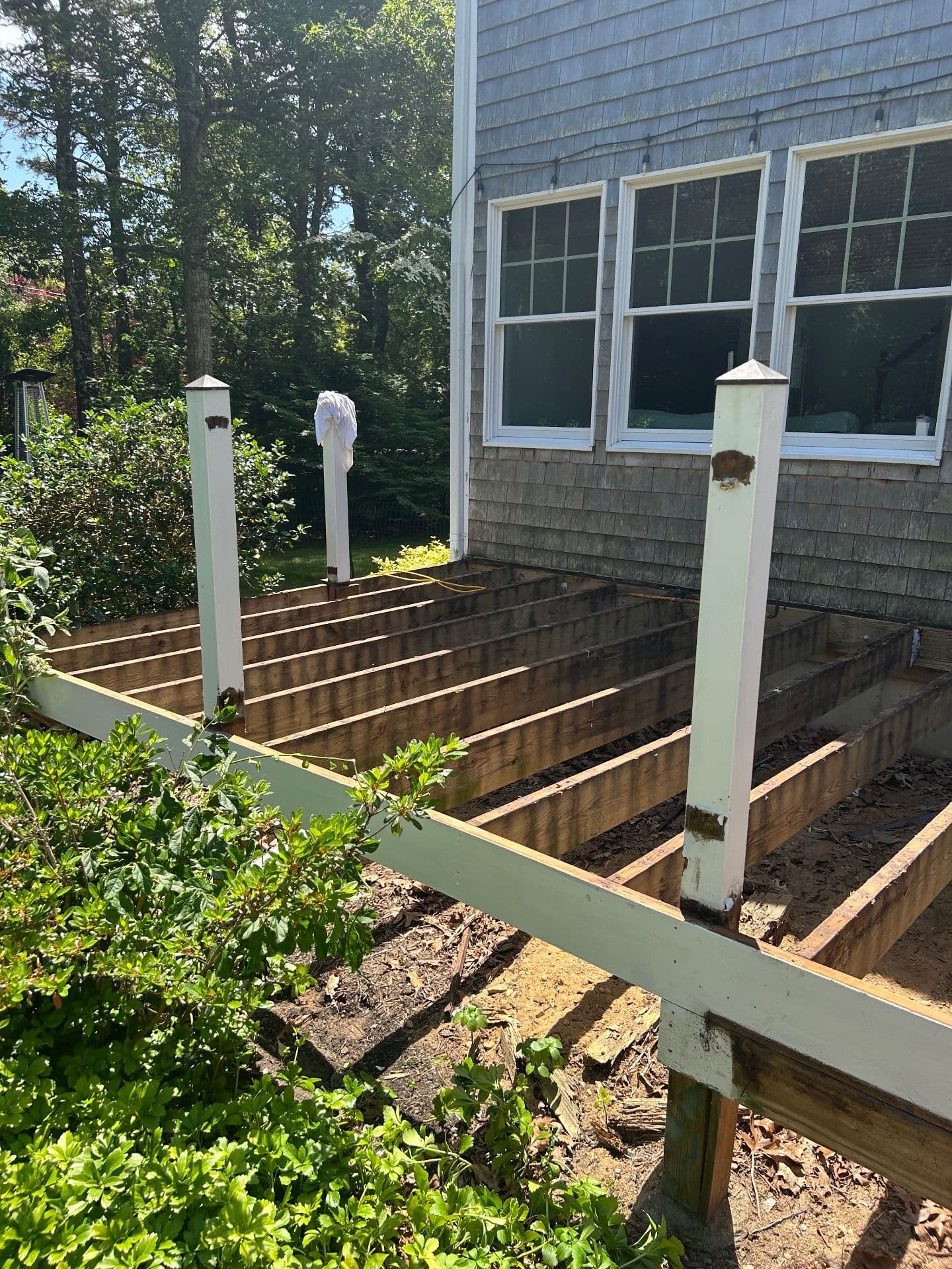 Gallery photos for Stunning Deck Rebuild with Enhanced Design: Image #1