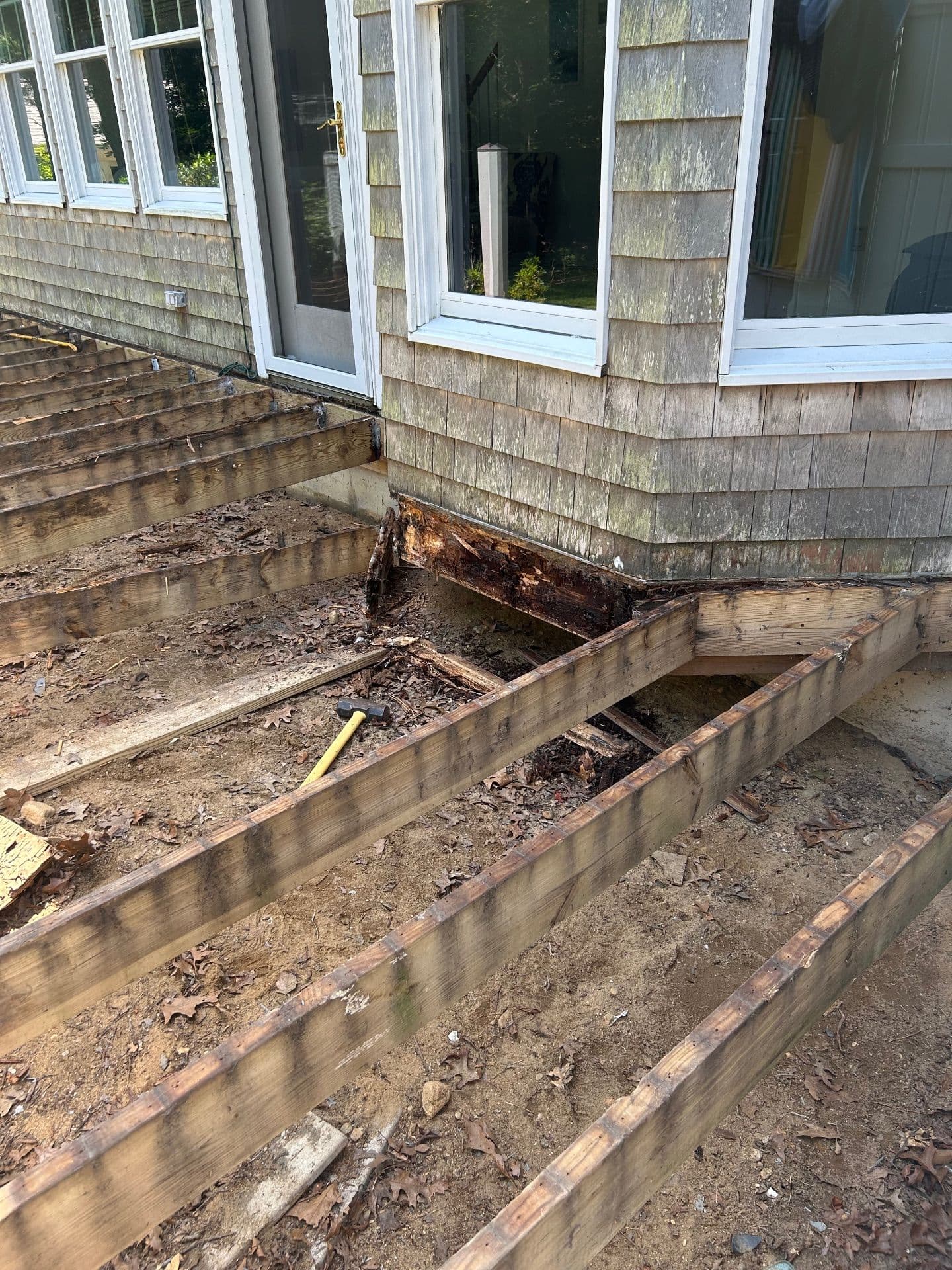 Gallery photos for Stunning Deck Rebuild with Enhanced Design: Image #3