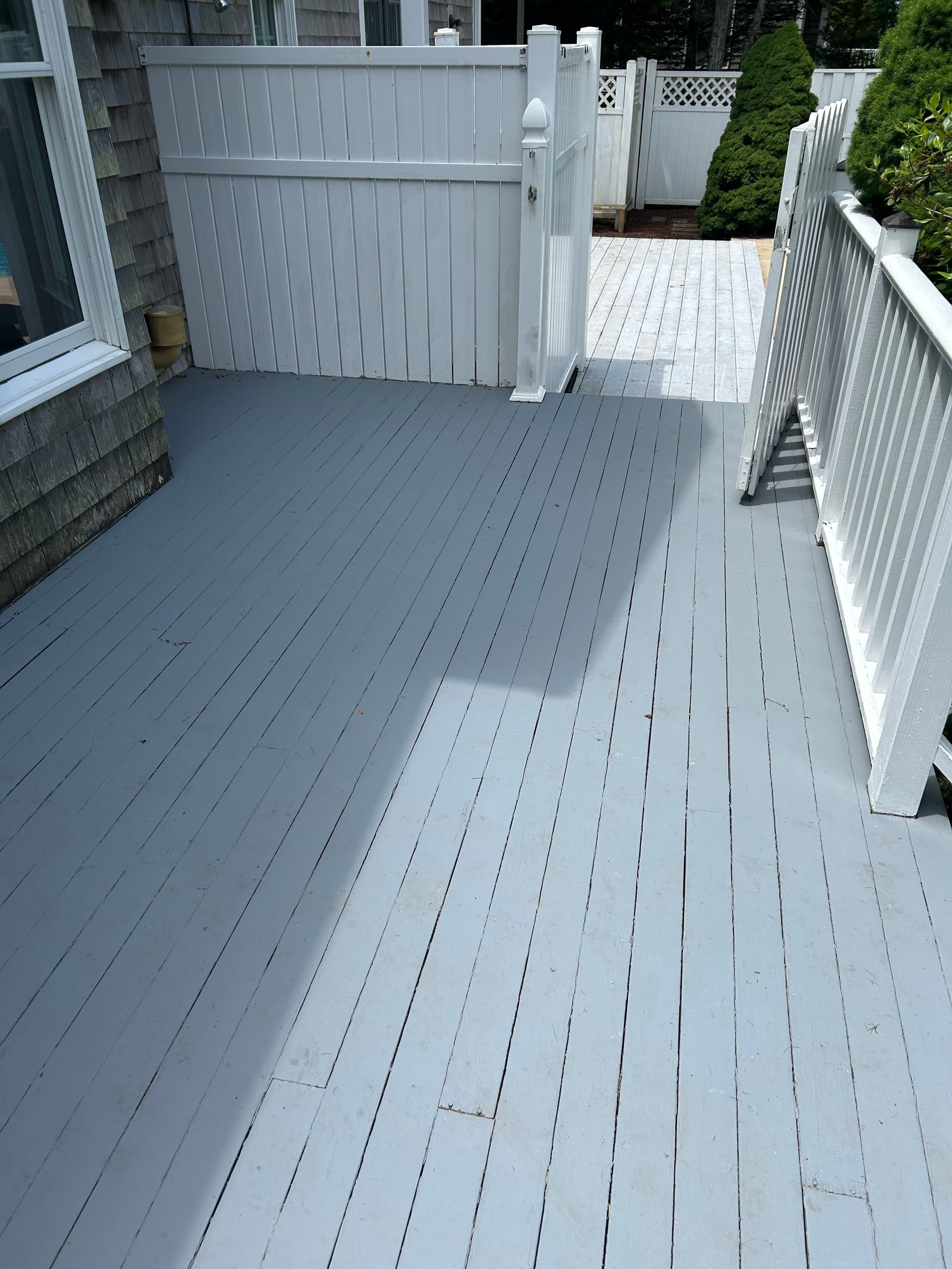 Gallery photos for Stunning Deck Rebuild with Enhanced Design: Image #8