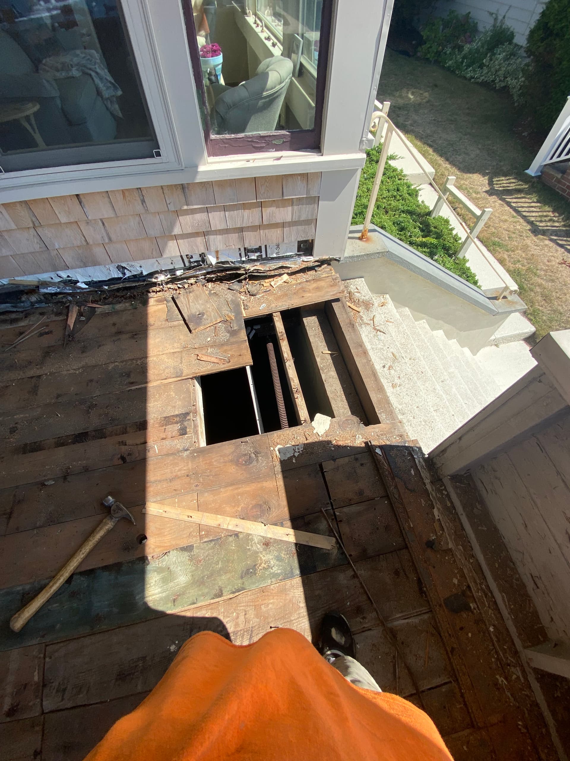 Gallery photos for Reviving 1940s Charm on a North Falmouth Porch: Image #9